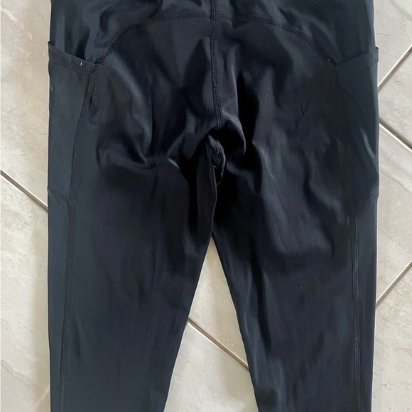 Zyia Cropped Legging - Picture 3 of 3